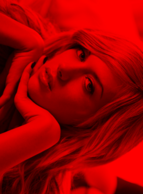 https://d1w8c6s6gmwlek.cloudfront.net/celebslover.com/overlays/390/514/39051493.png img