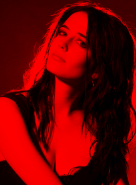 https://d1w8c6s6gmwlek.cloudfront.net/celebslover.com/overlays/390/516/39051624.png img