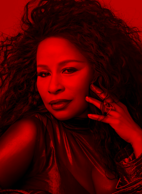 https://d1w8c6s6gmwlek.cloudfront.net/celebslover.com/overlays/403/464/40346435.png img