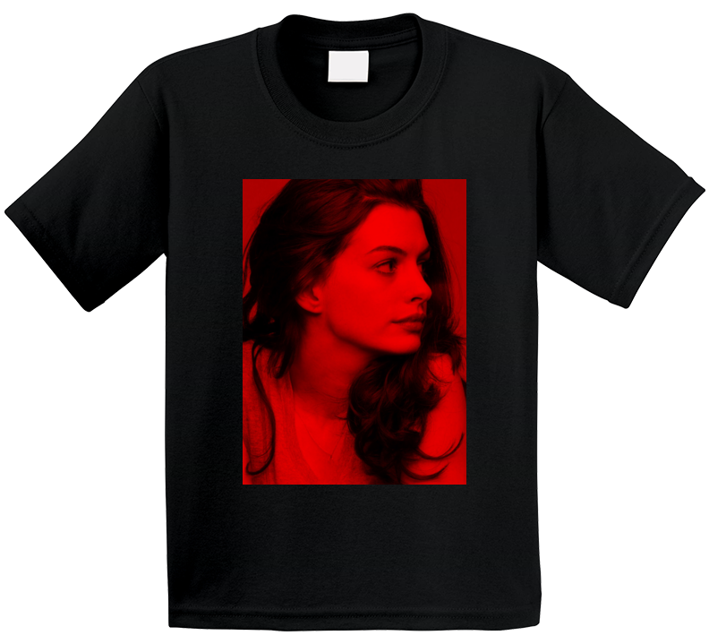 Anne Hathaway - Celebrity (dark Fashion) T Shirt