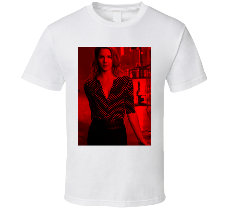 Emily Bett Rickards 3 - Celebs ( Dark Fashion ) T Shirt