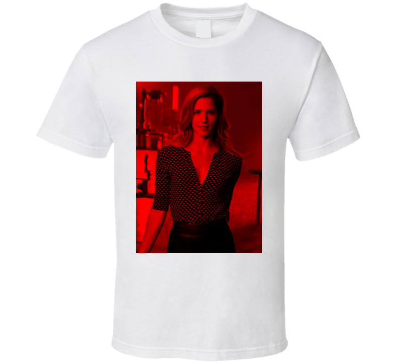 Emily Bett Rickards 10 - Celebs ( Dark Fashion ) T Shirt