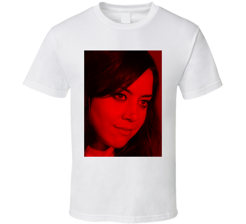 Aubrey Plaza 16 - Celebs ( Dark Fashion ) T Shirt