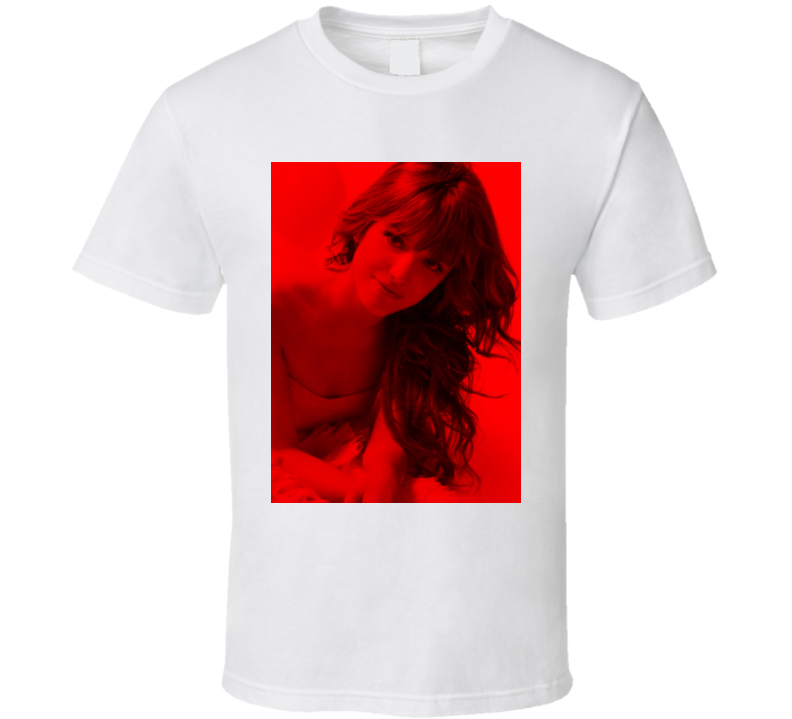 Bella Thorne 15 - Celebs ( Dark Fashion ) T Shirt
