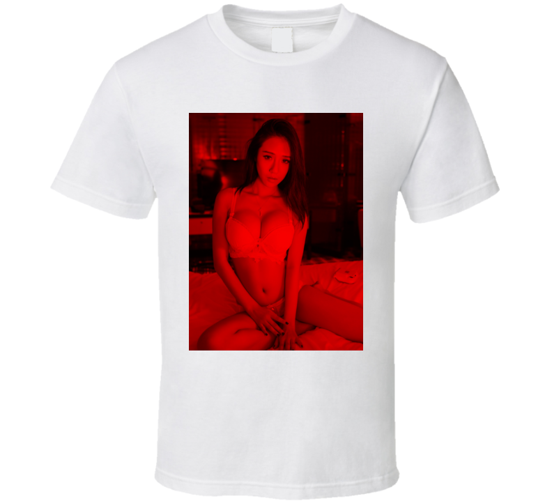 Yu Tai Ayu 2 - Celebs (dark Fashion) T Shirt