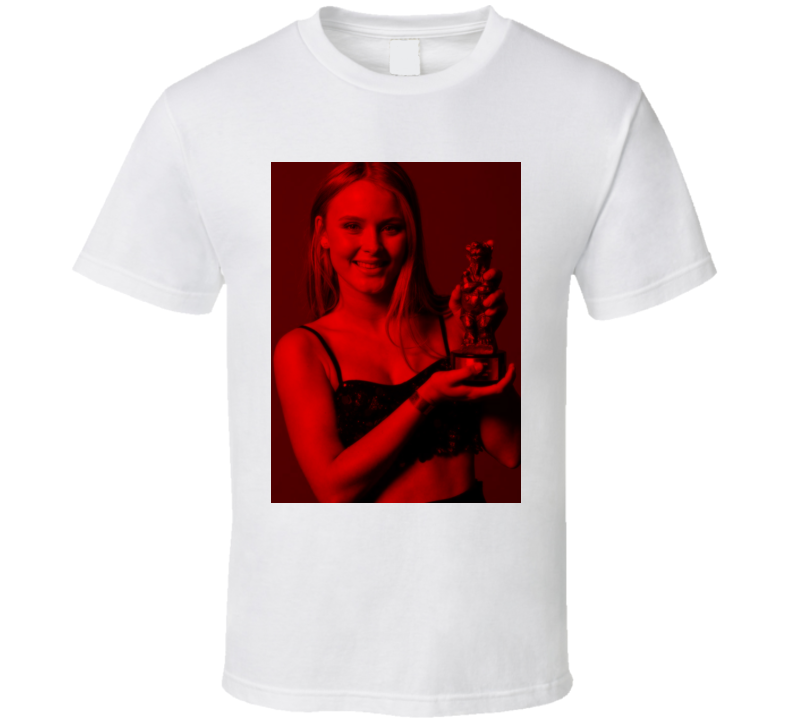 Zara Larsson 22 - Celebs (dark Fashion) T Shirt