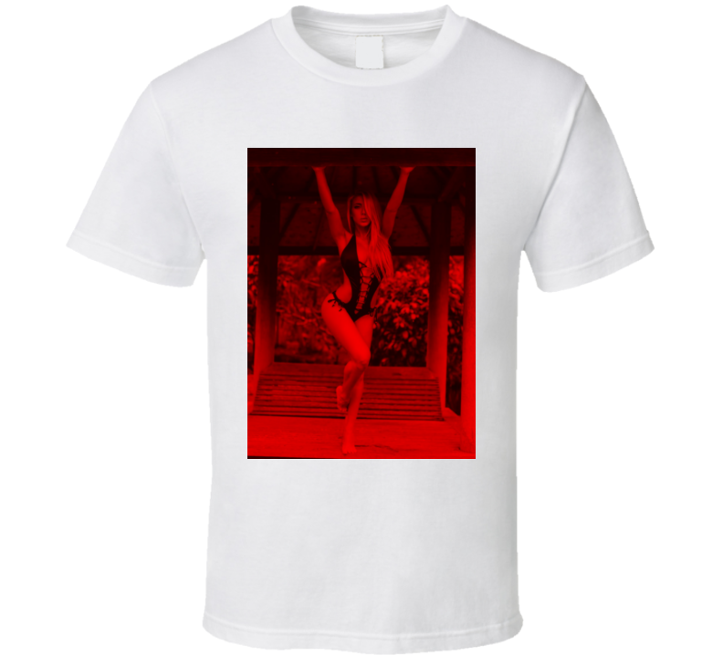 Valeria Orsini 17 - Celebs (dark Fashion) T Shirt