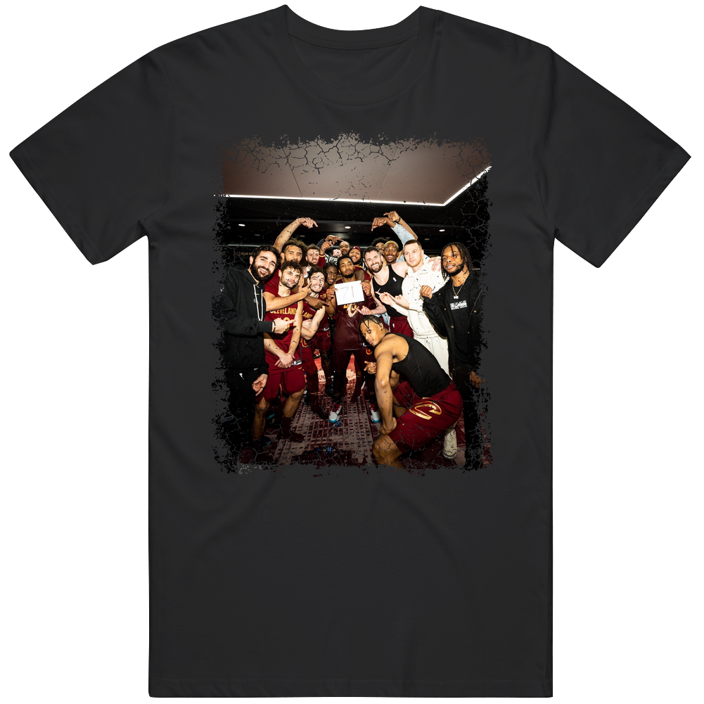 Donovan Spida Mitchell 71 Points Team Photo Distressed Mens Soft Cotton Tee T Shirt Donovan Spida Mitchell 71 Points Team Photo Distressed Mens Soft Cotton Tee T Shirt